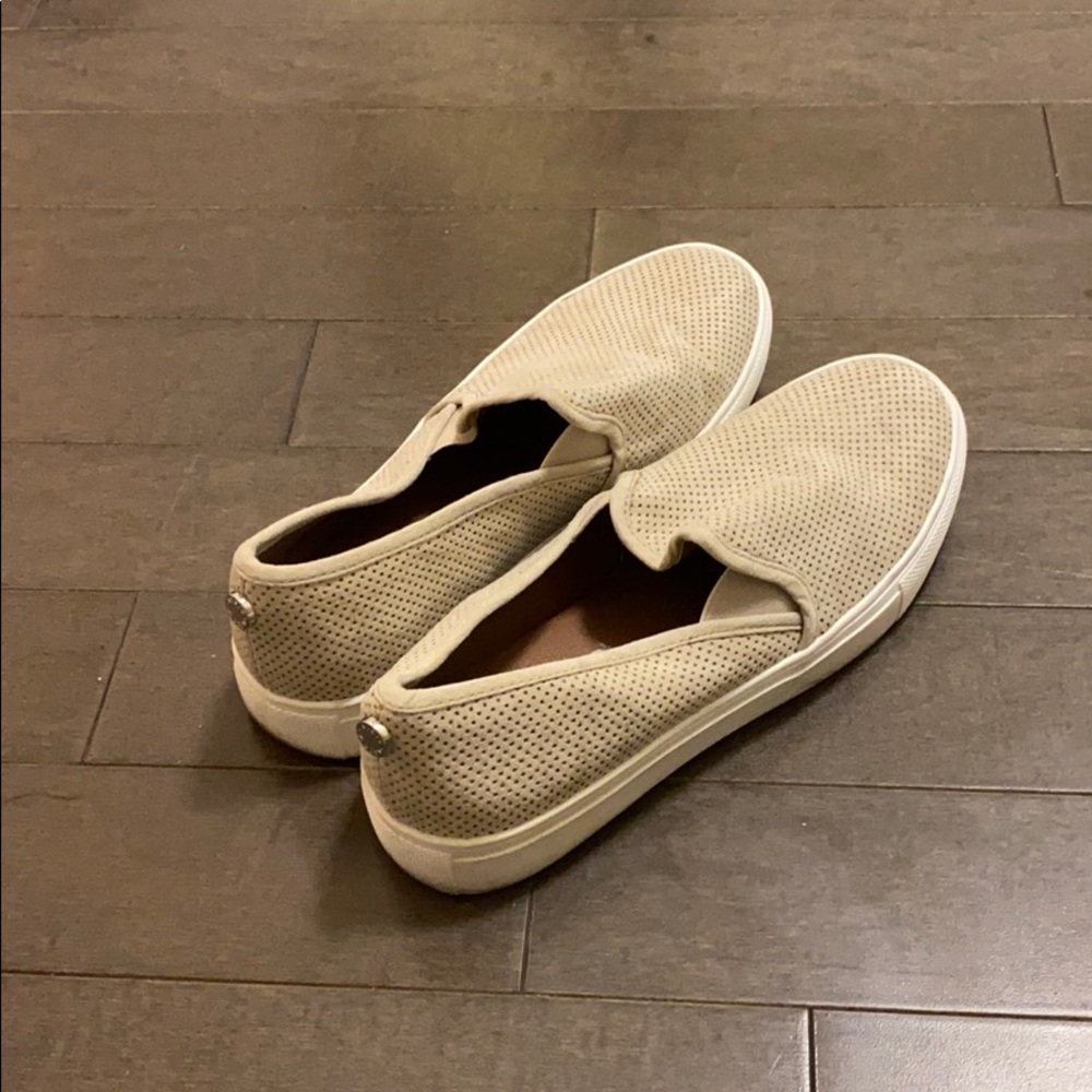 Steve Madden Slide Ons - Picture 2 of 2